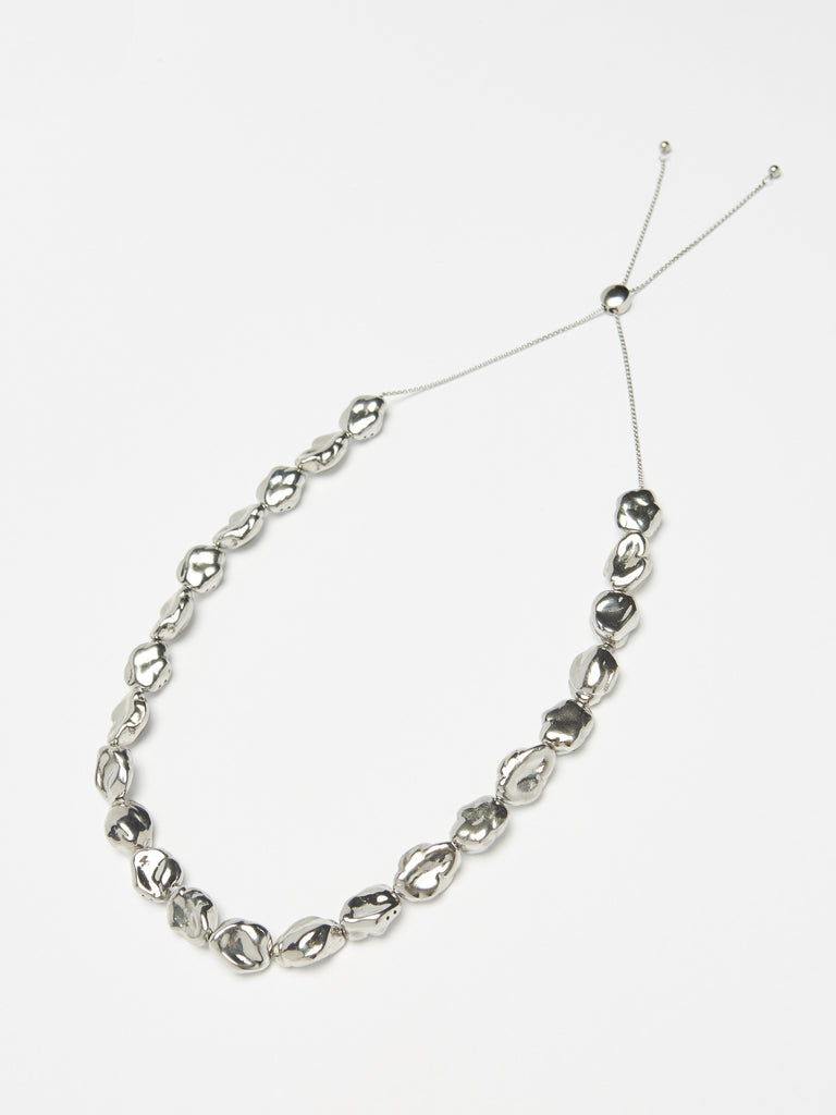 Full view flat lay of Silver Pearl Necklace Necklace bagatiba