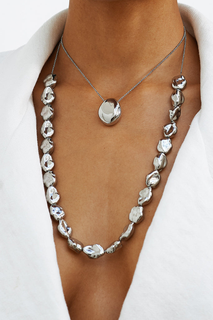 Silver Pearl Necklace Necklace bagatiba