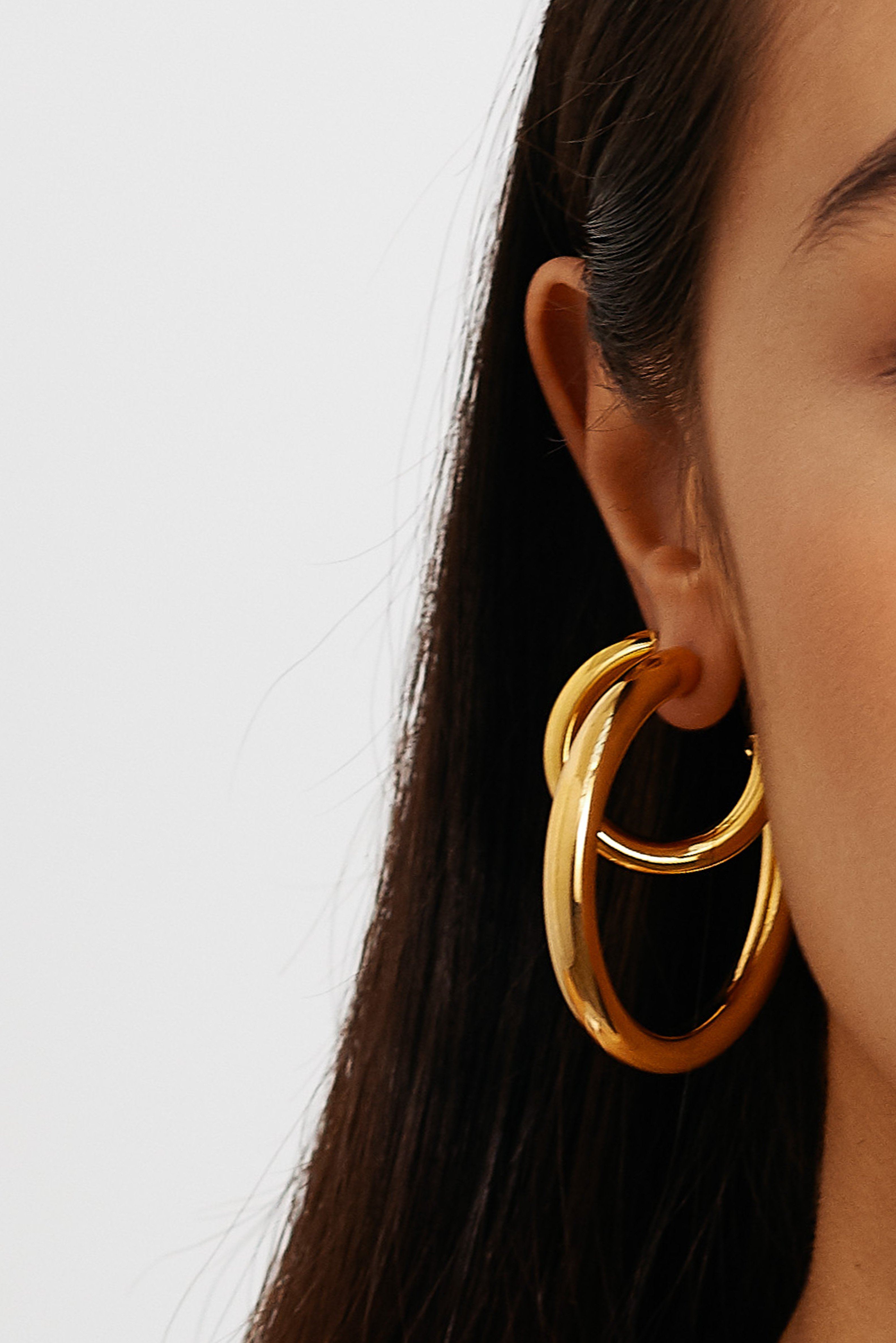 Lightweight Hollow Hoops for everyday.