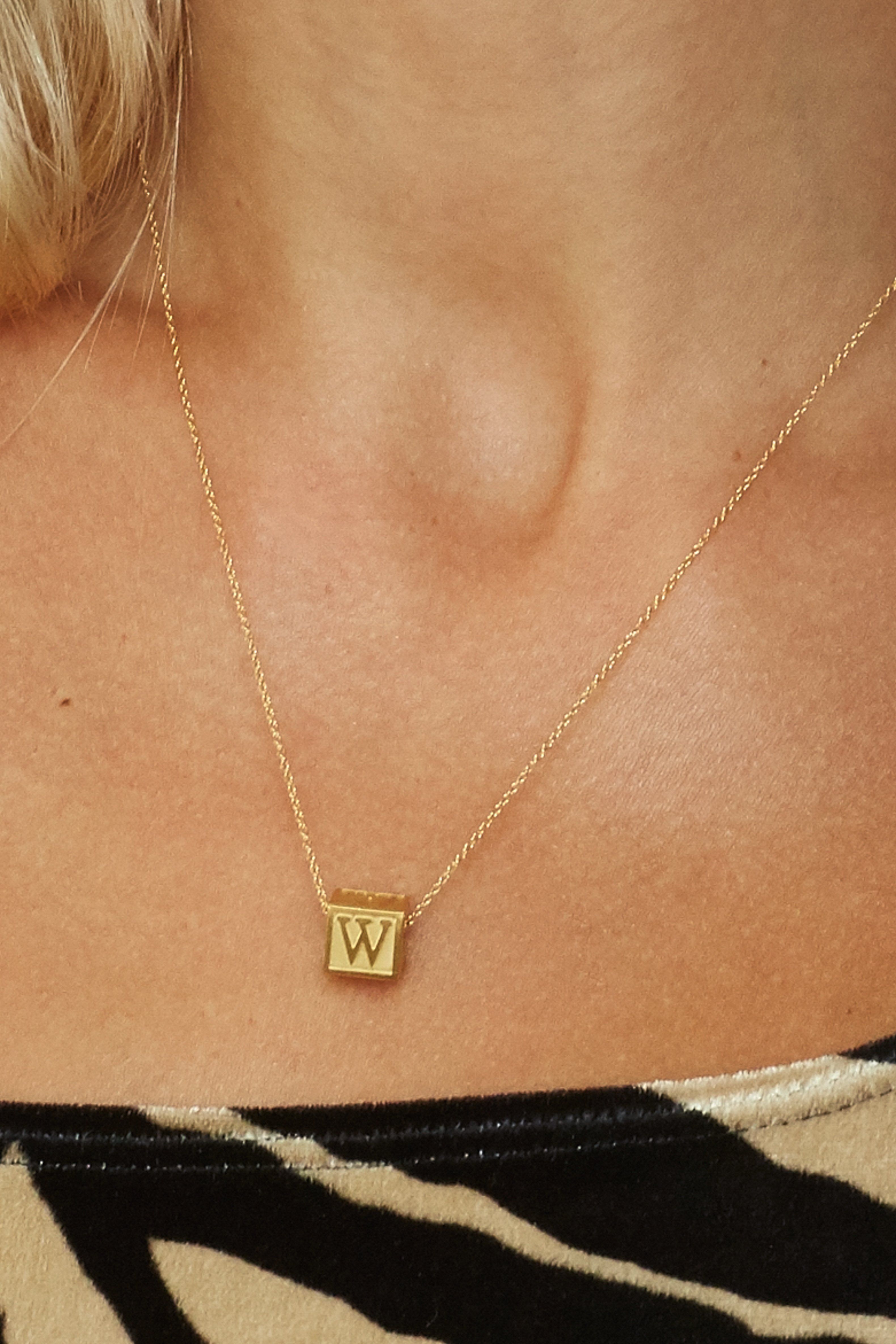 Cropped view on model 16" + 2" Simple Necklace Necklace bagatiba 