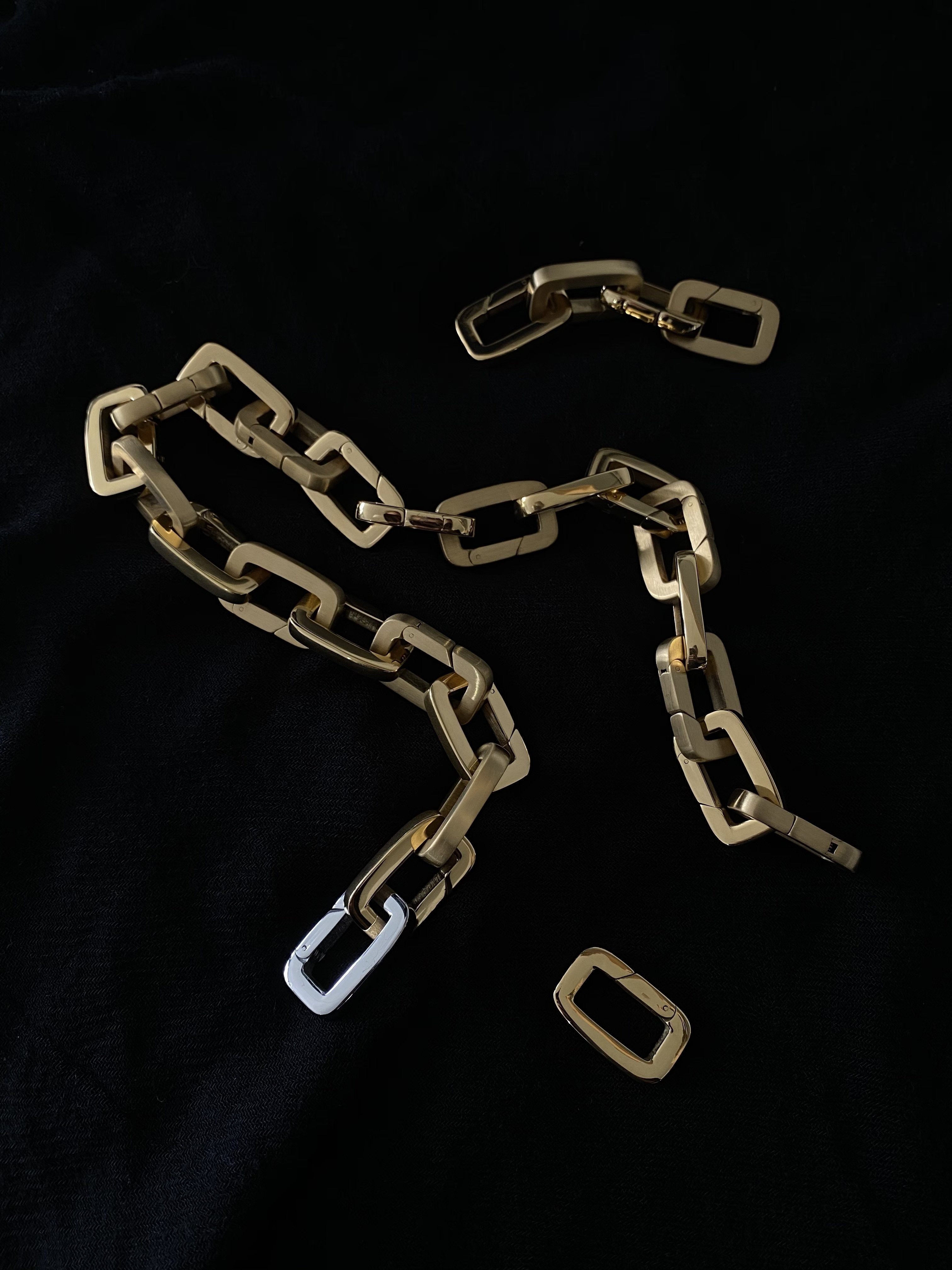 Brushed Gold Cara Clip Body Bagatiba 