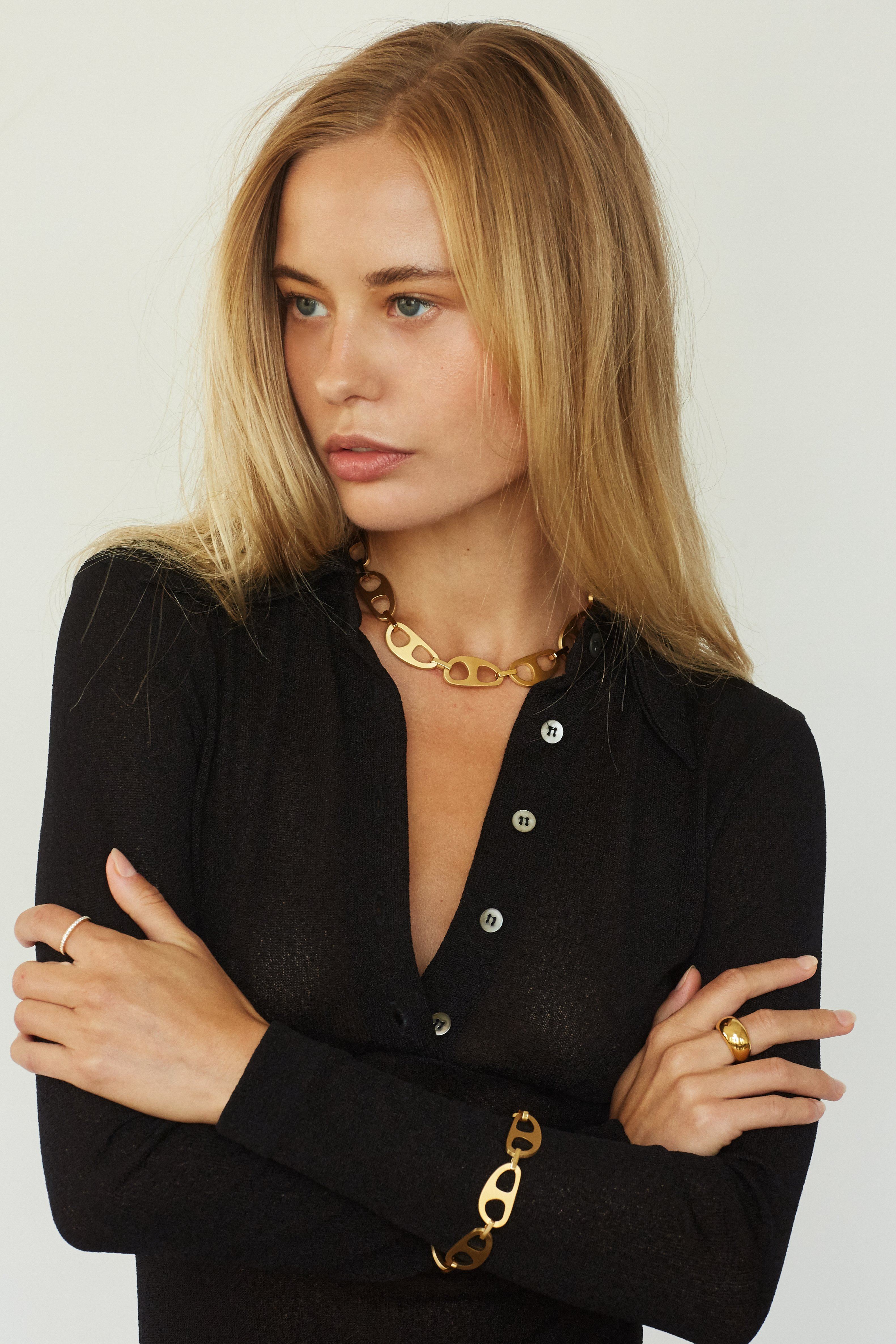 Gold Brushed Tab Bracelet Bracelet bagatiba 