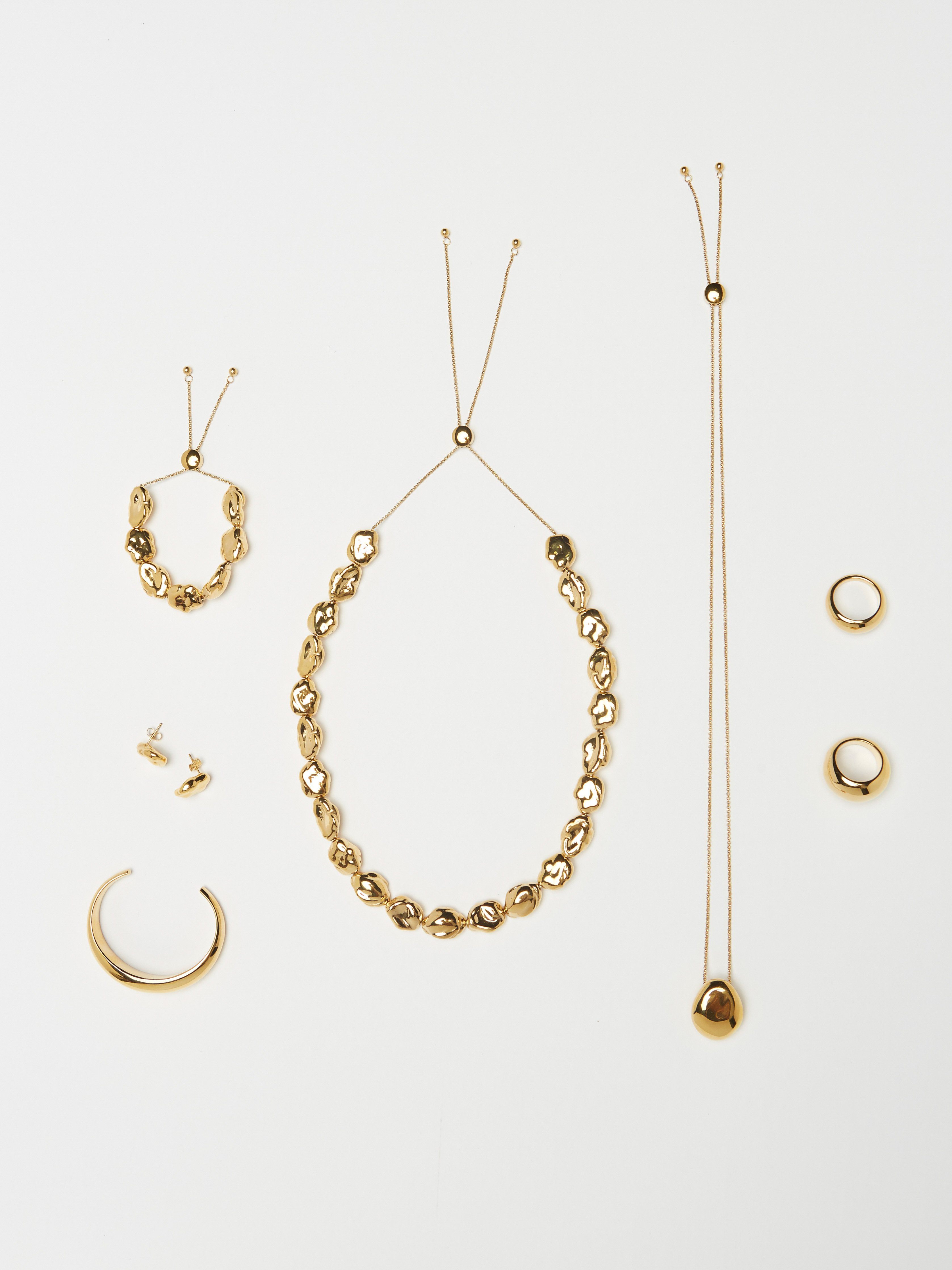 Full view flat lay of Pearl Collection including the Gold Pearl Bracelet Bracelet bagatiba 