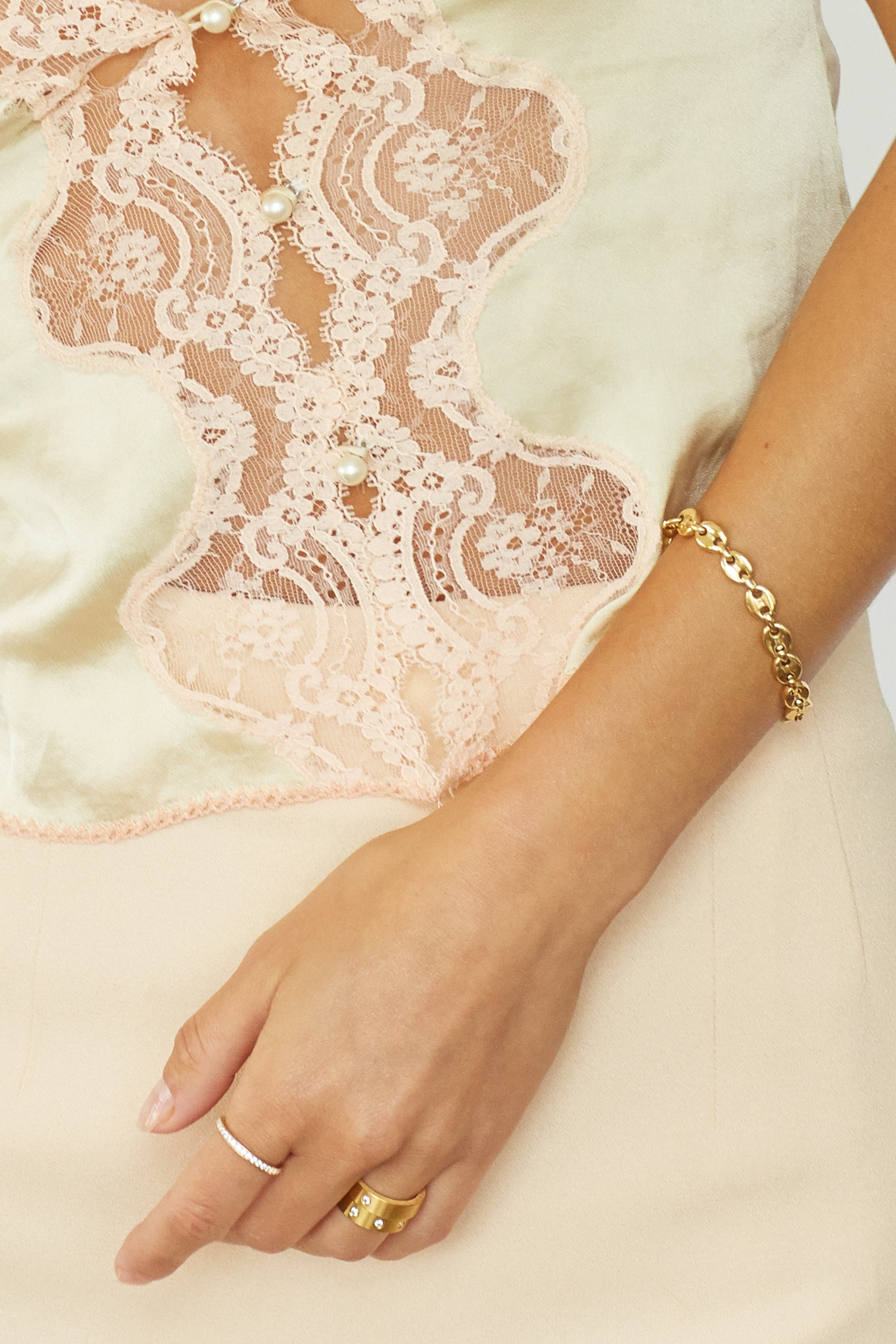 Close up view on wrist of Onia Bracelet Bracelet Bagatiba 