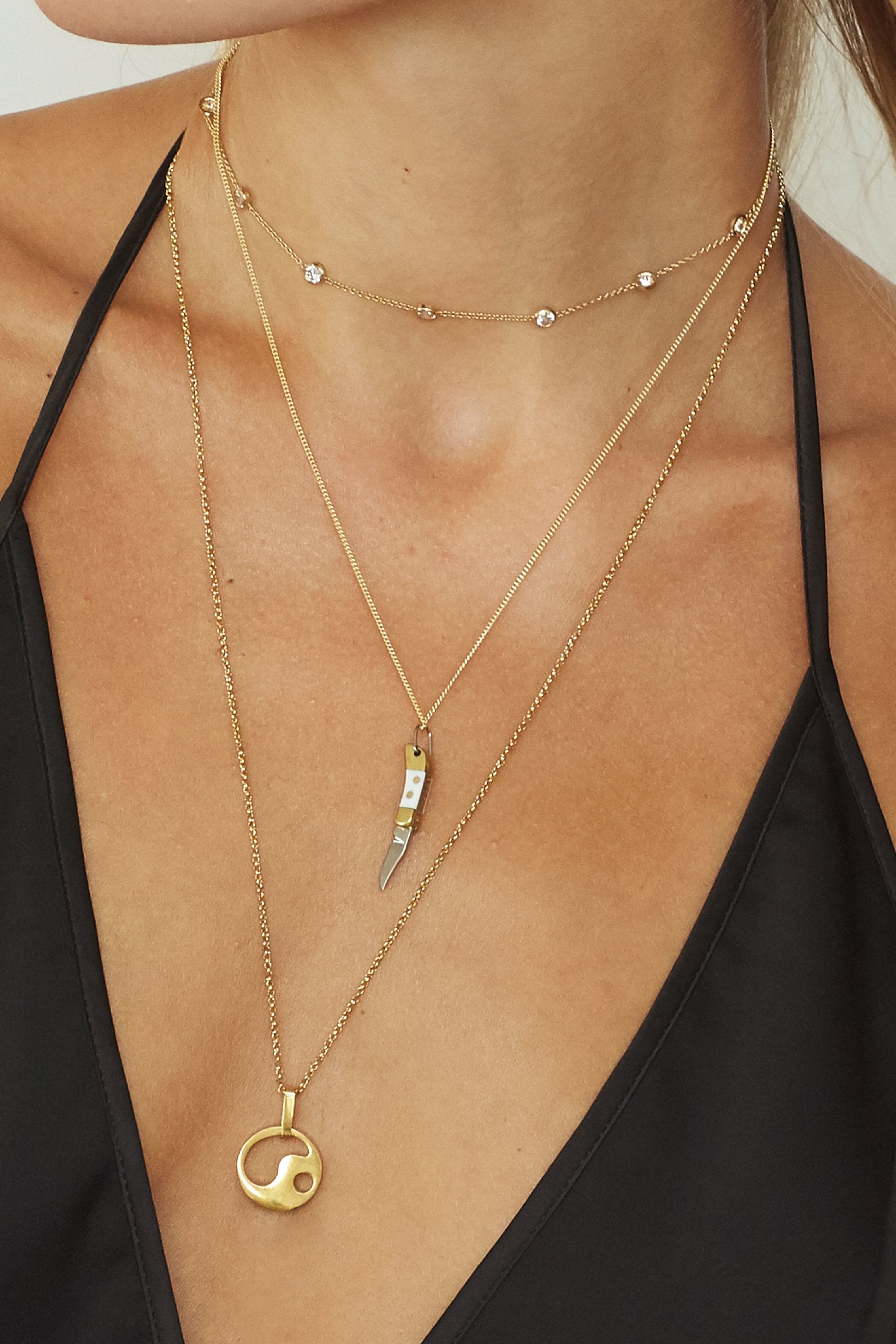Cropped view on model of the Unity Necklace Necklace bagatiba 