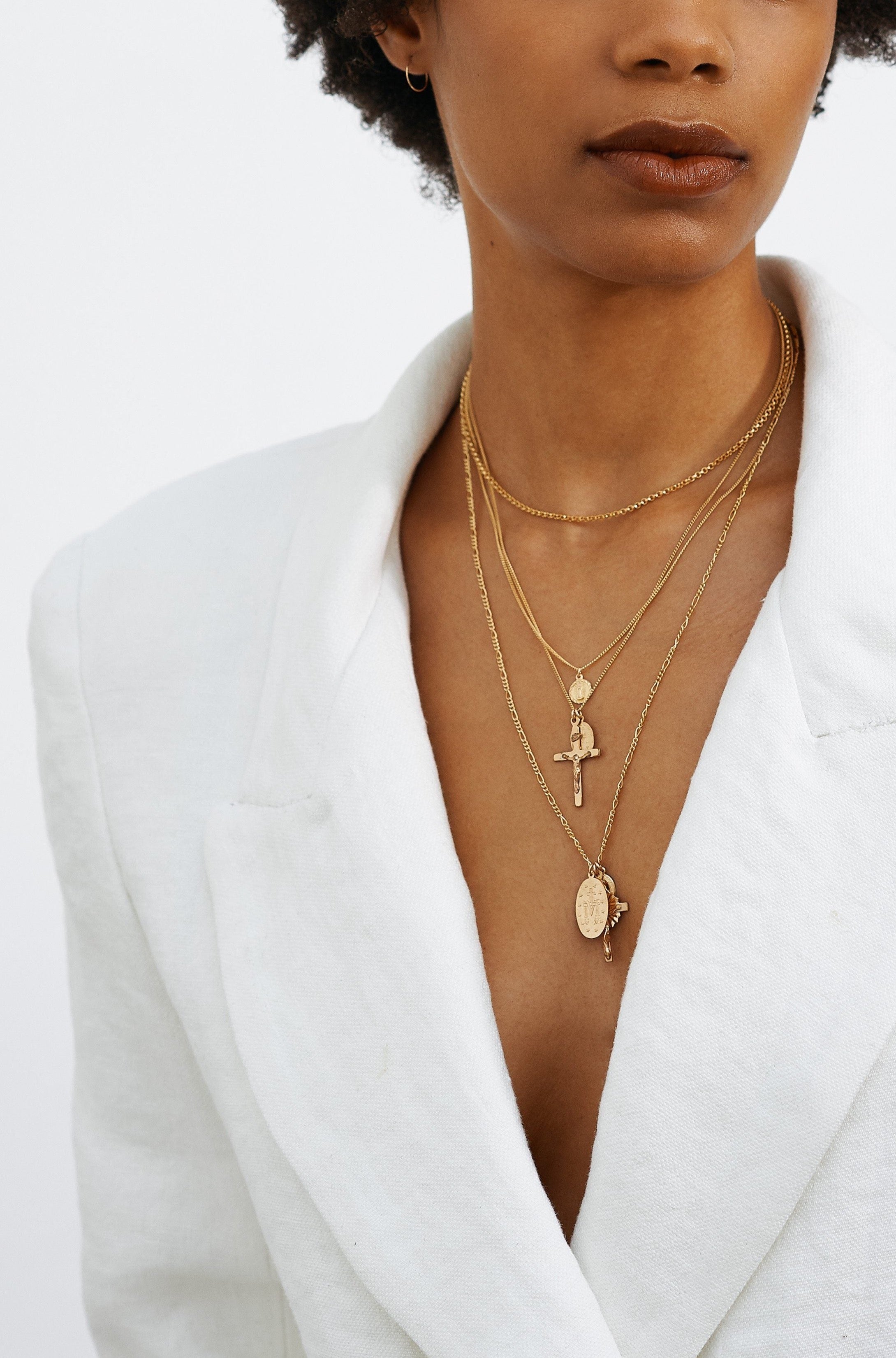 Model wearing the Vintage D3C Necklace Necklace Bagatiba 